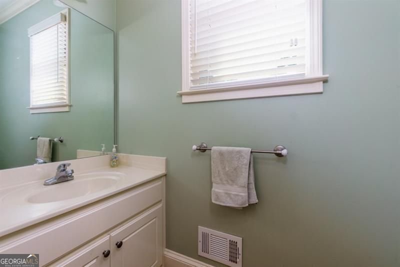 981 Cranbrook Glen Lane Snellville - 26