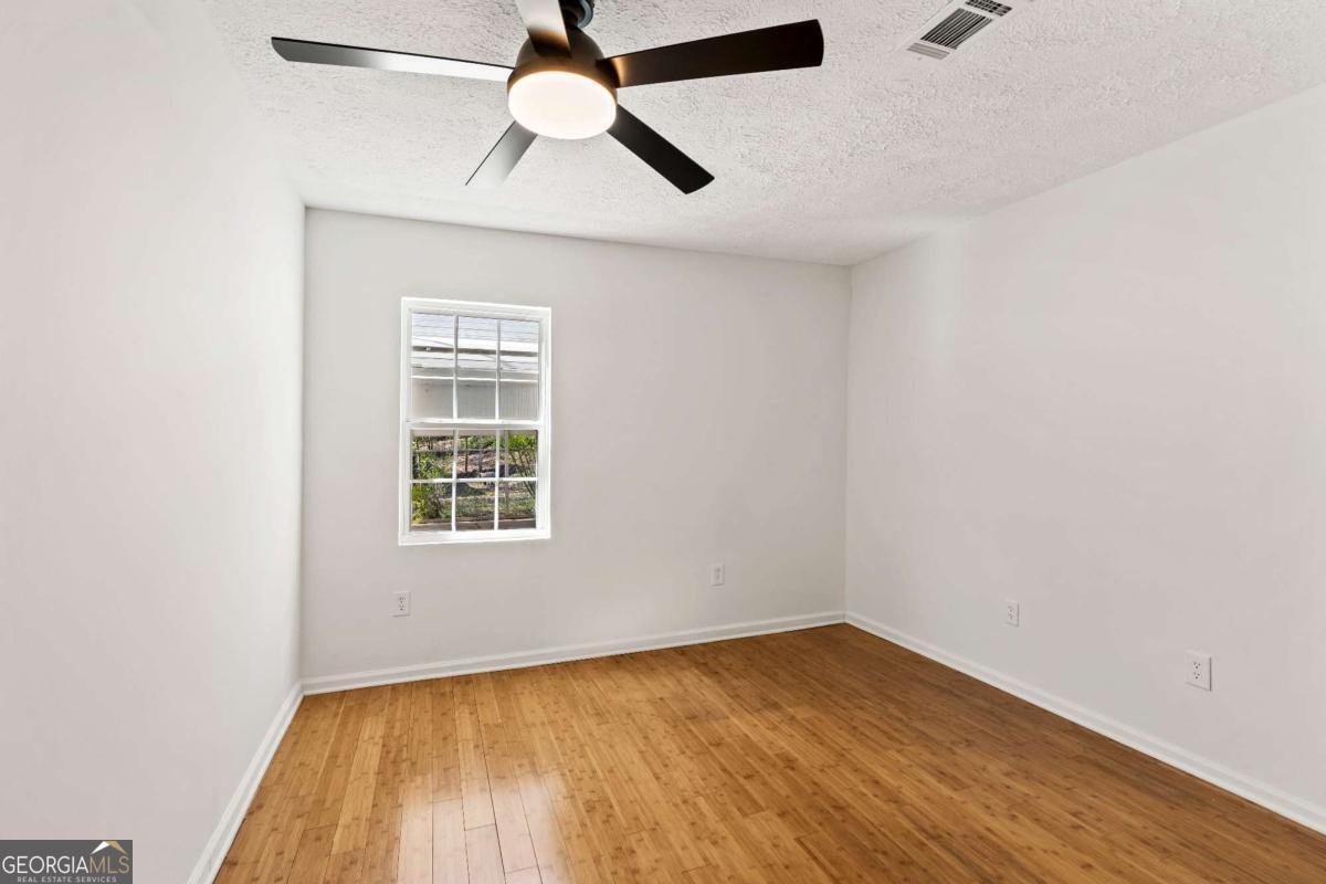 6014 Mitchell Street Flowery Branch - 33