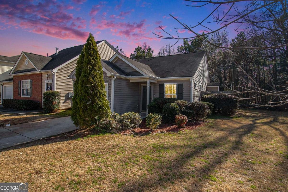 1025 Lakeside Circle Covington - 1