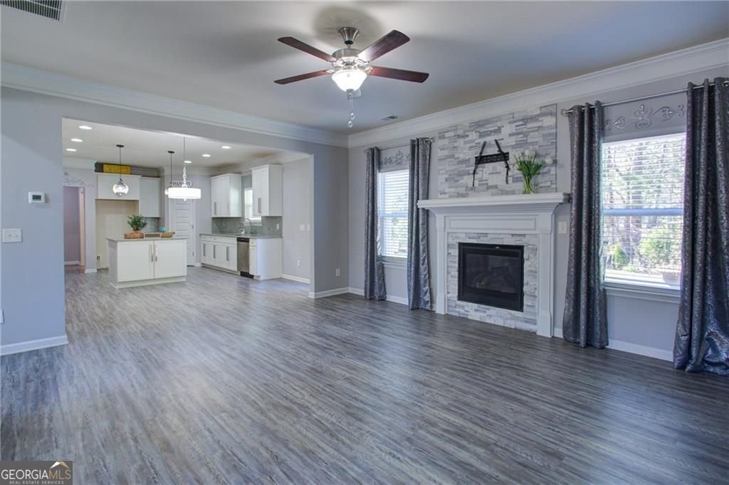 190 Crown Pointe Drive Dawsonville - 1