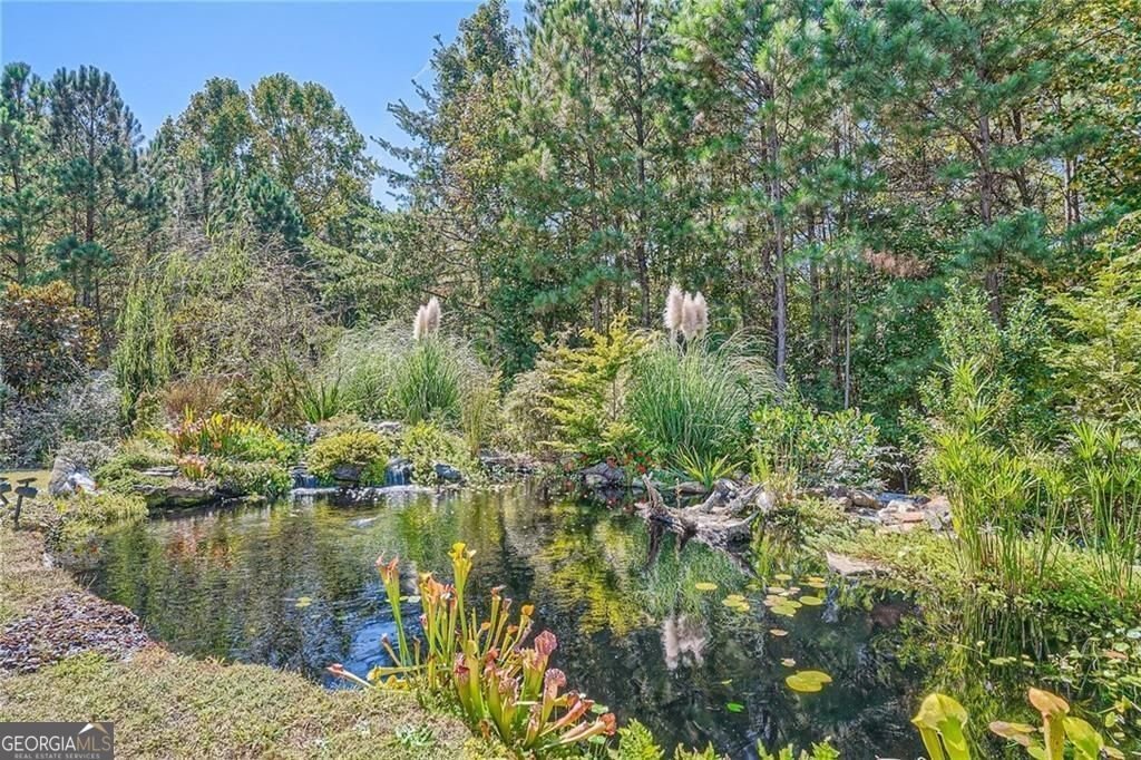 190 Crown Pointe Drive Dawsonville - 37