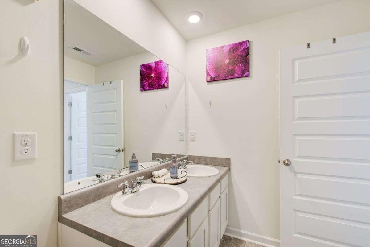 221 SULLIVAN Street Hampton - 40