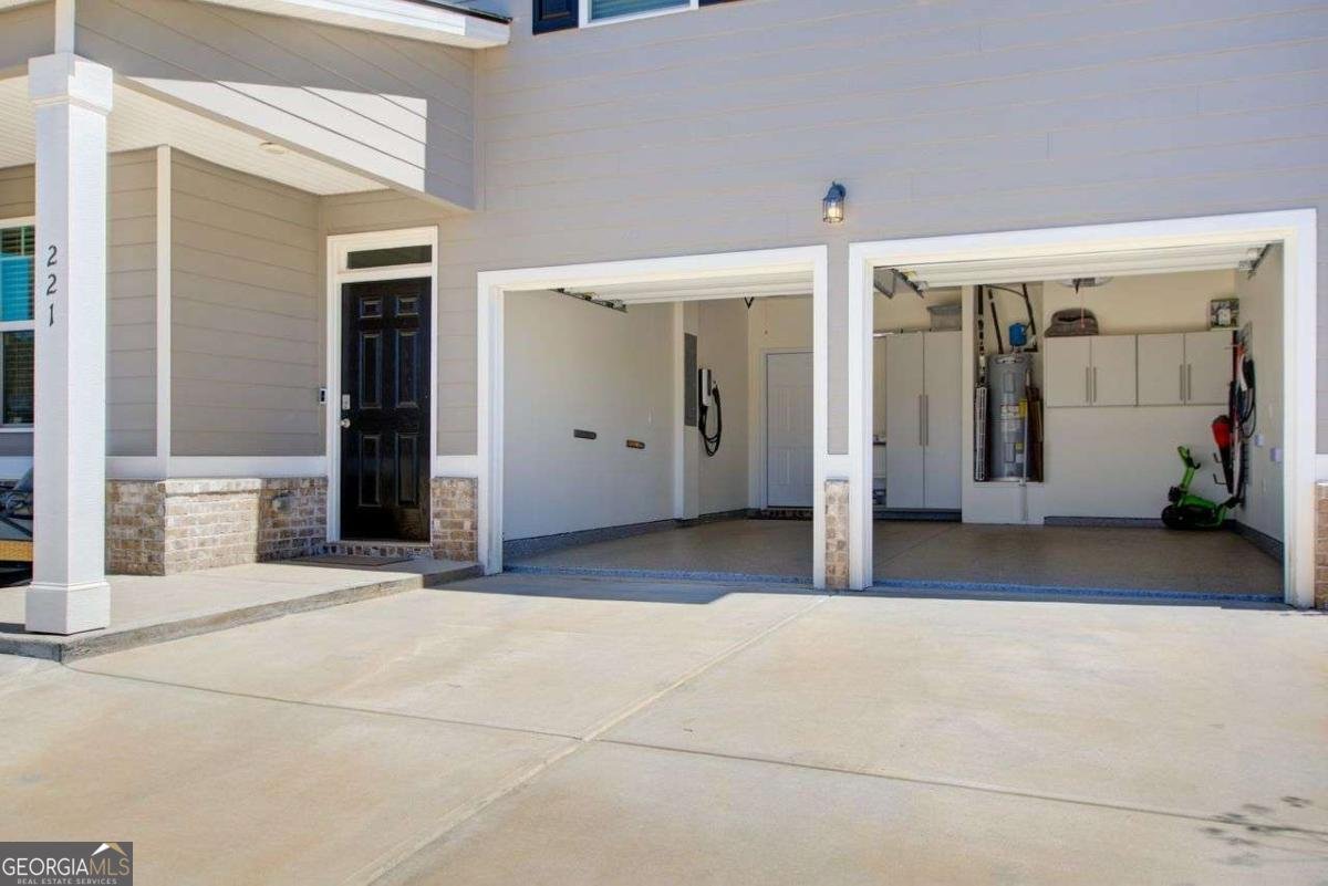 221 SULLIVAN Street Hampton - 44