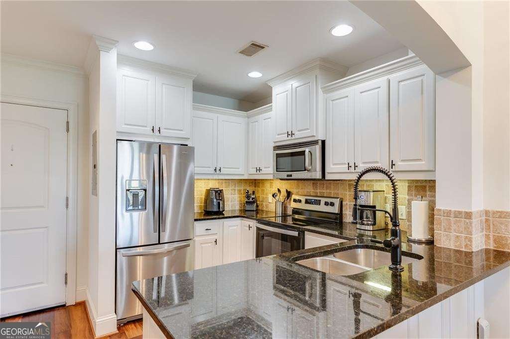 2277 Peachtree Road Atlanta - 13