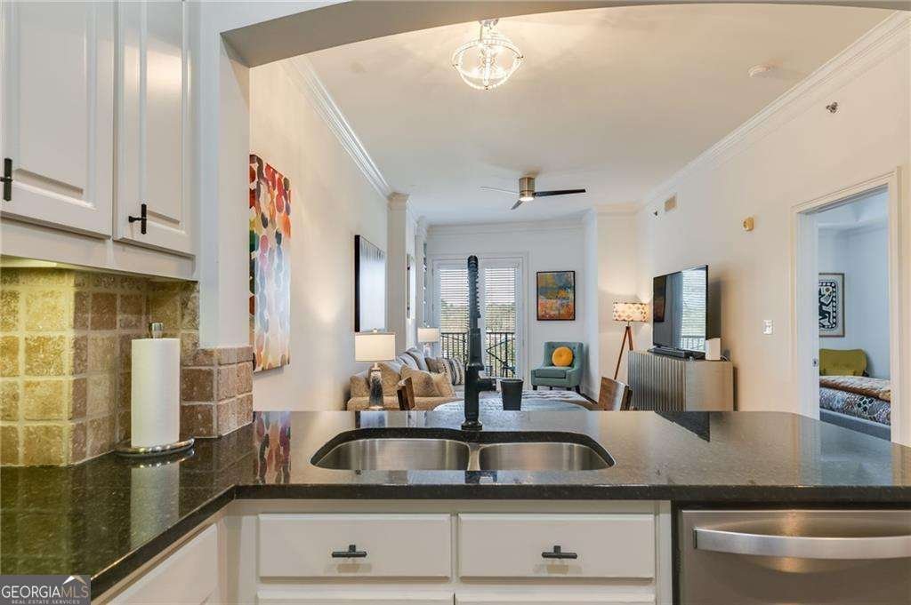 2277 Peachtree Road Atlanta - 14