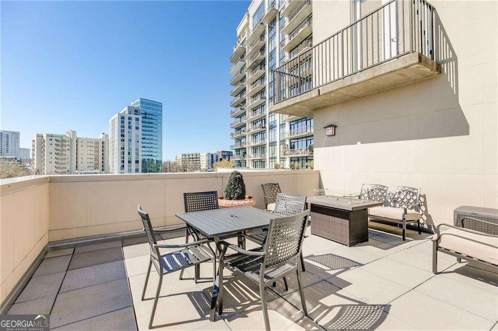 2277 Peachtree Road Atlanta - 28