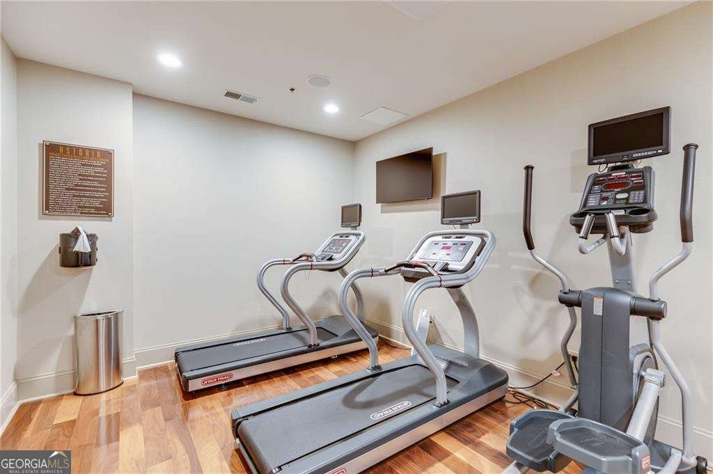 2277 Peachtree Road Atlanta - 33