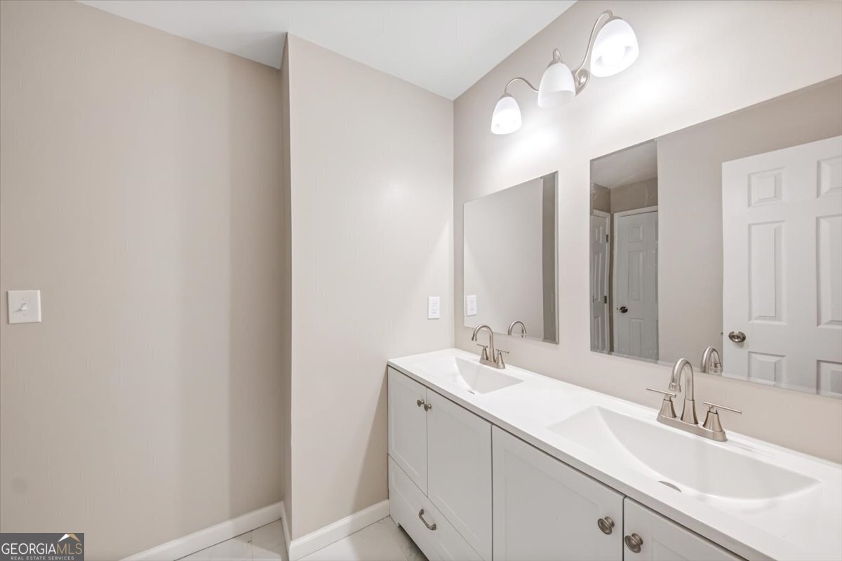 1593 Westminister Drive Macon - 27
