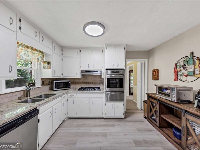 5221 La Paloma Drive Lilburn - 14