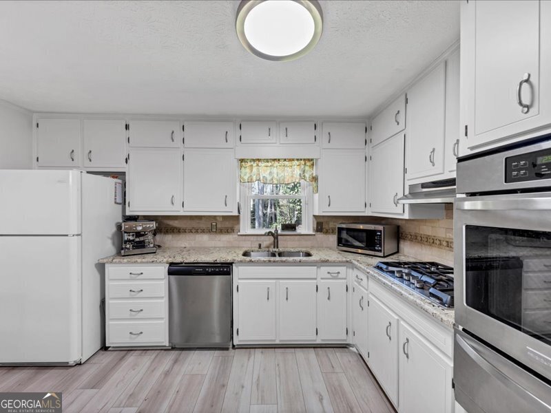 5221 La Paloma Drive Lilburn - 15