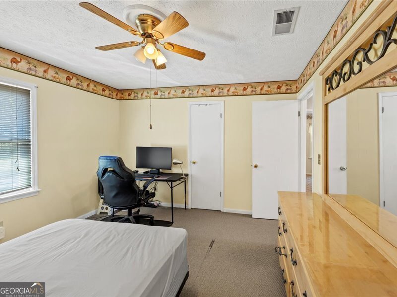 5221 La Paloma Drive Lilburn - 30
