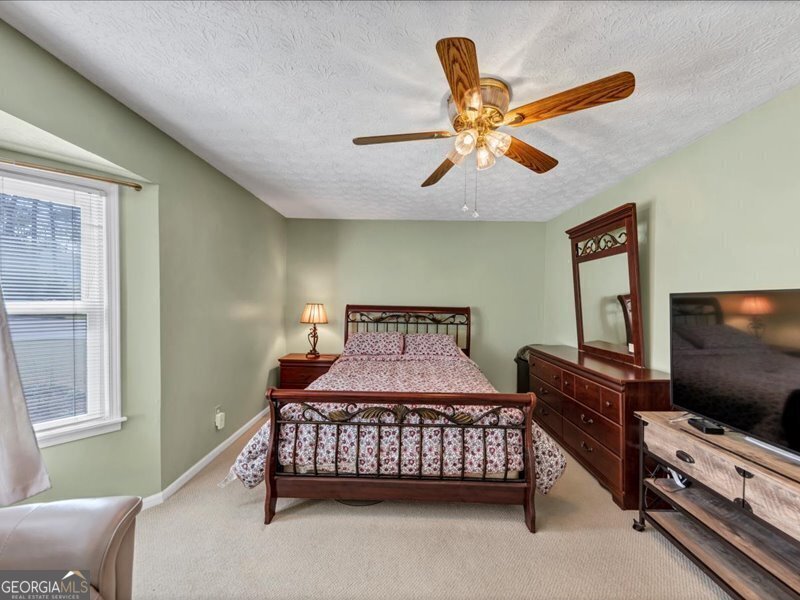 5221 La Paloma Drive Lilburn - 34
