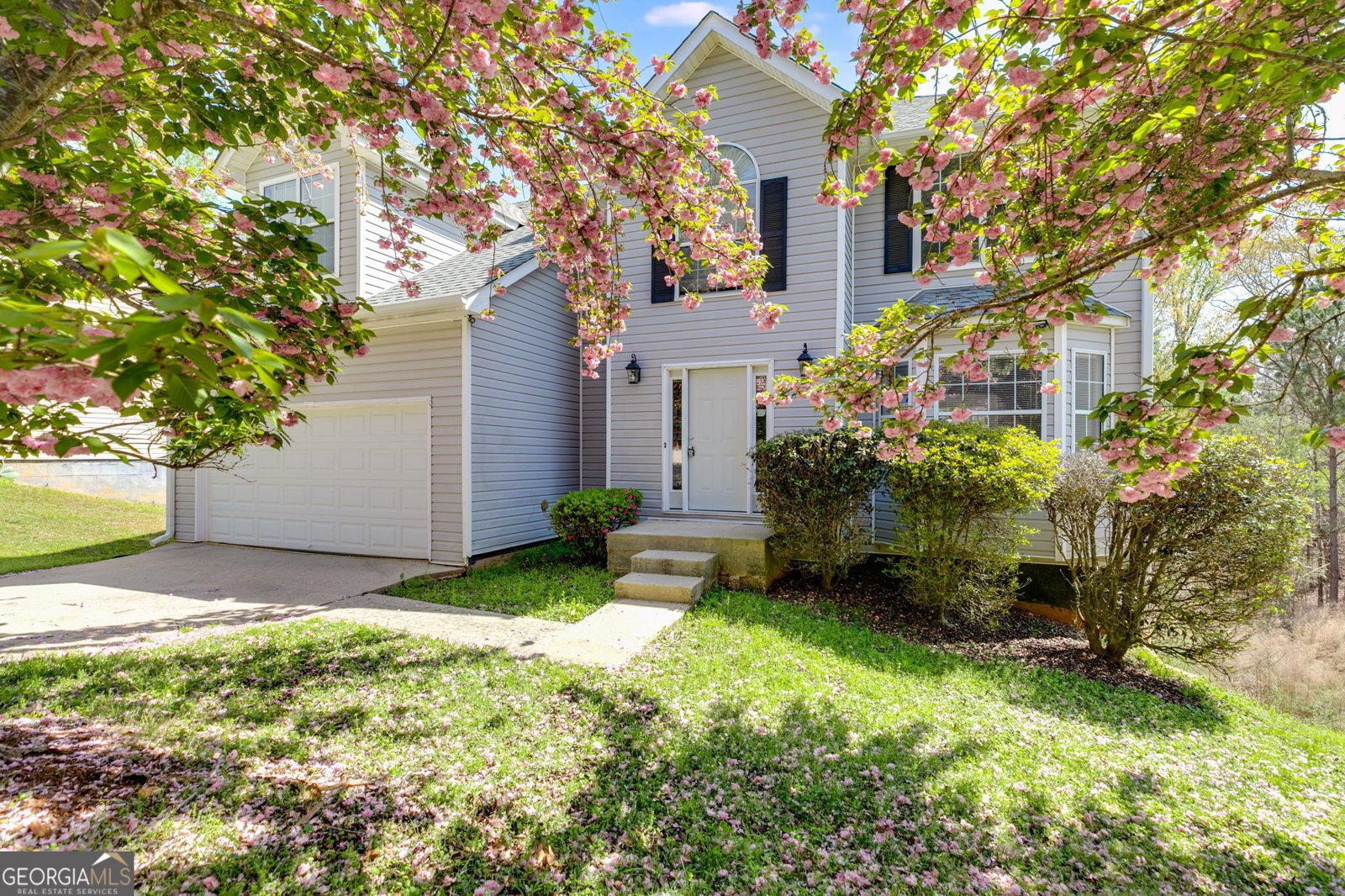 4542 White Road Douglasville - 1