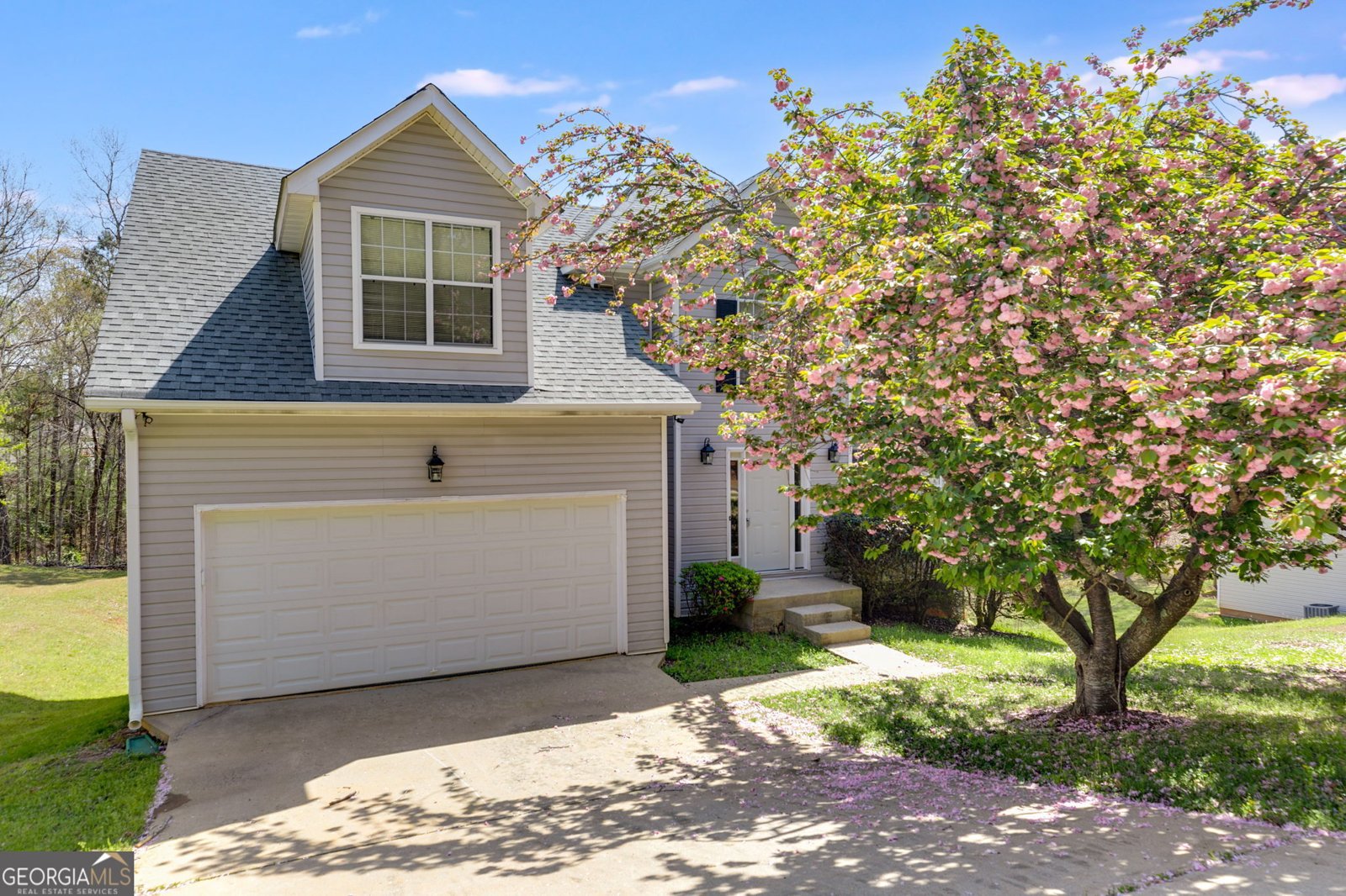 4542 White Road Douglasville - 2