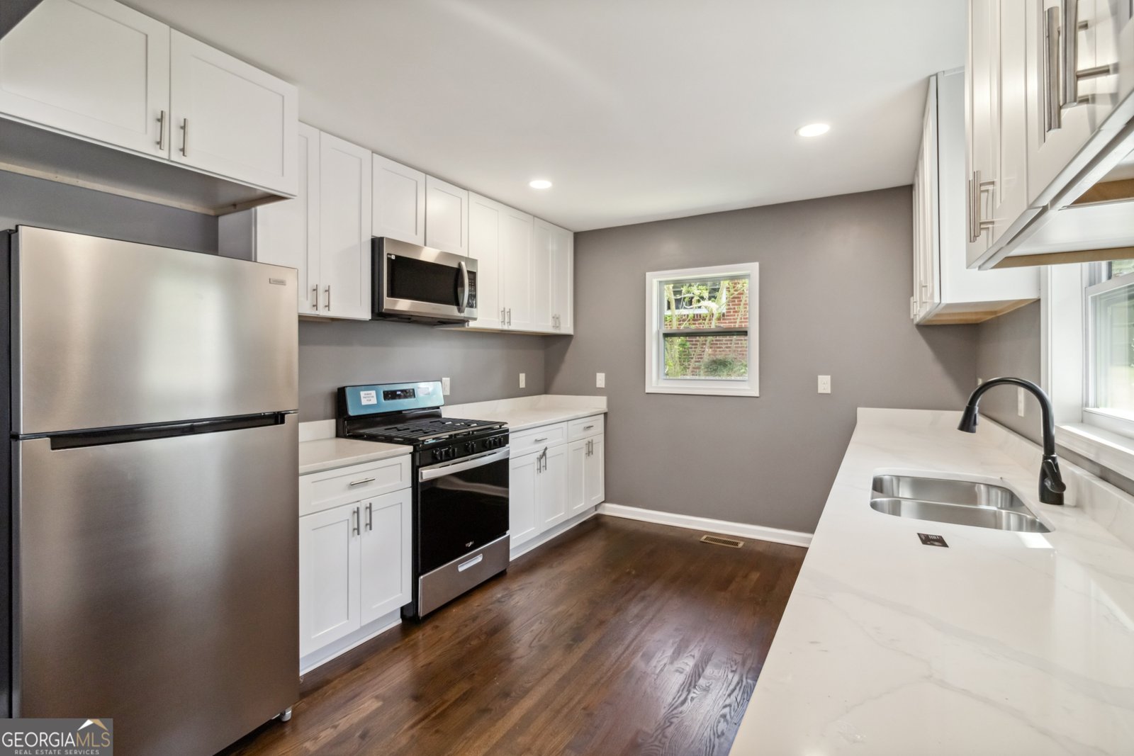2267 Bryant Drive East Point - 11