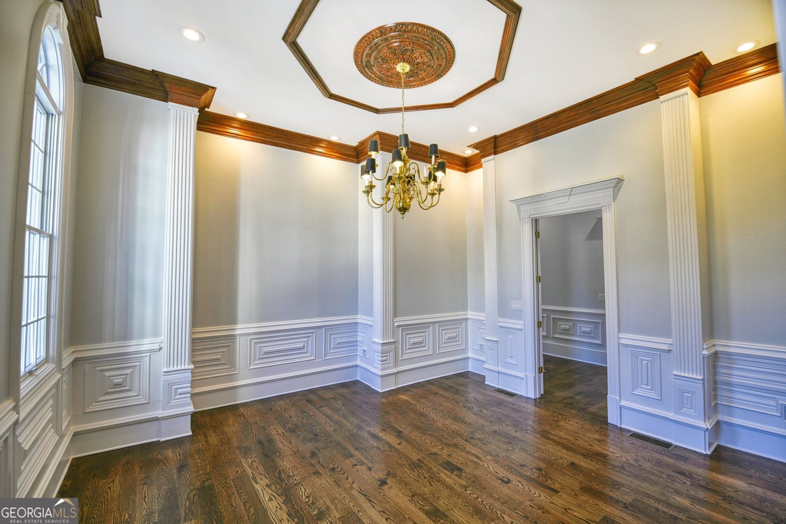 6020 Riverside Drive Atlanta - 19