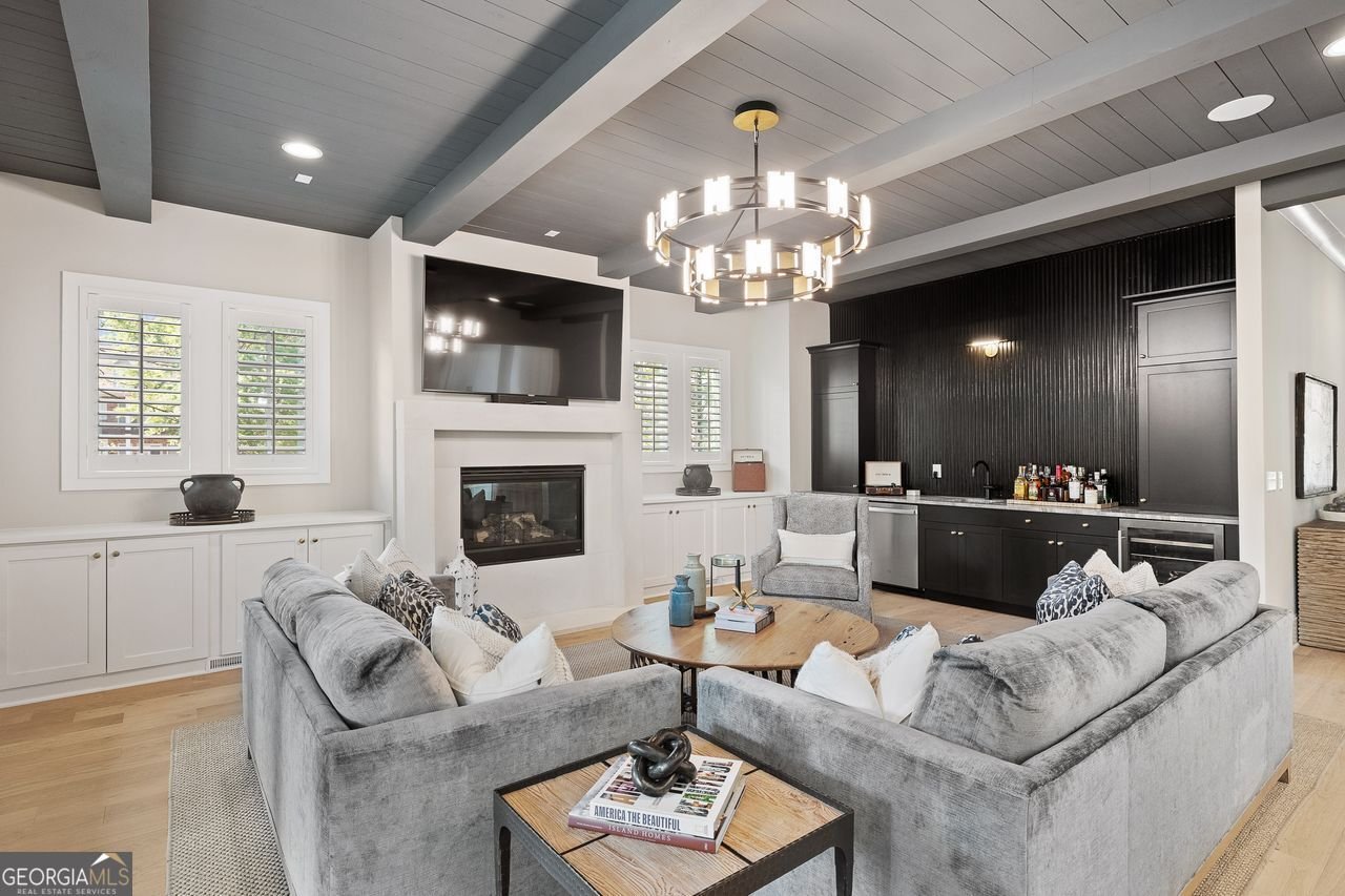 2587 Apple Valley Road Brookhaven - 8