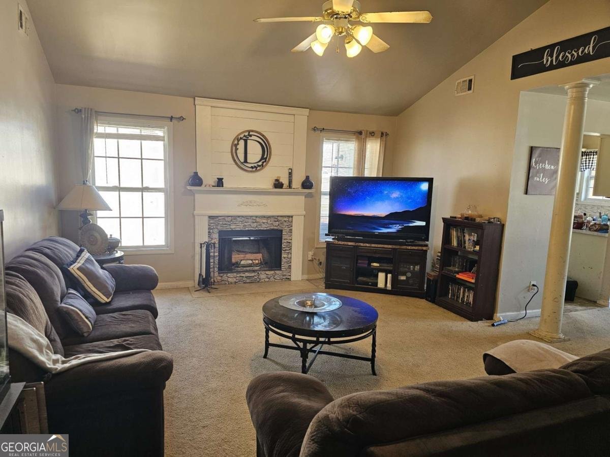 68 Georgias Lane Dallas - 4