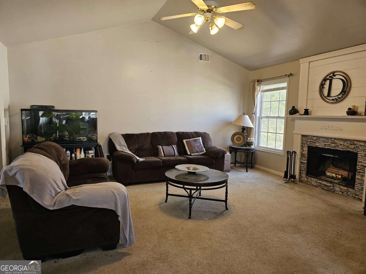 68 Georgias Lane Dallas - 5