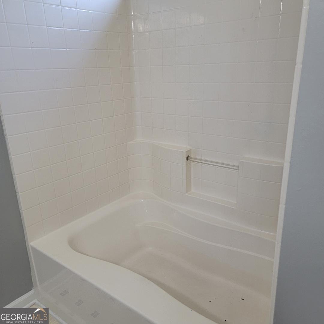 5820 SABLE GLEN Road Atlanta - 16