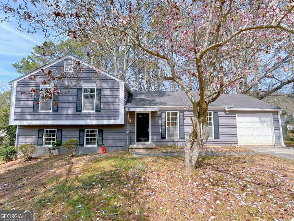 566 Aberdeen Drive Stone Mountain - 2