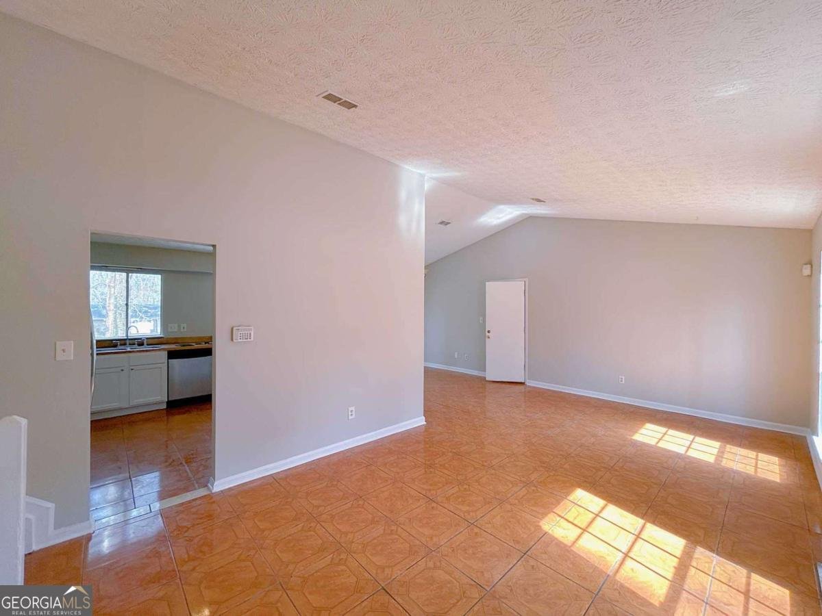 566 Aberdeen Drive Stone Mountain - 3