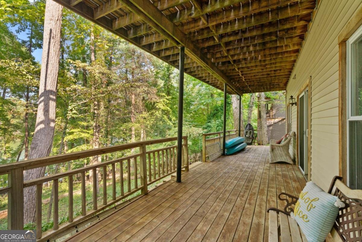 6217 Lakeshore Drive Gainesville - 38
