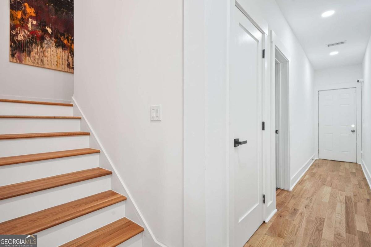 718 Cascade Avenue Atlanta - 32