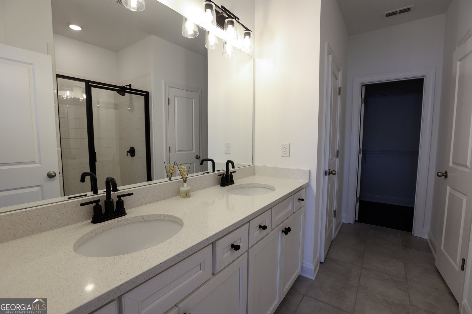 6569 Beacon Drive Sandy Springs - 1