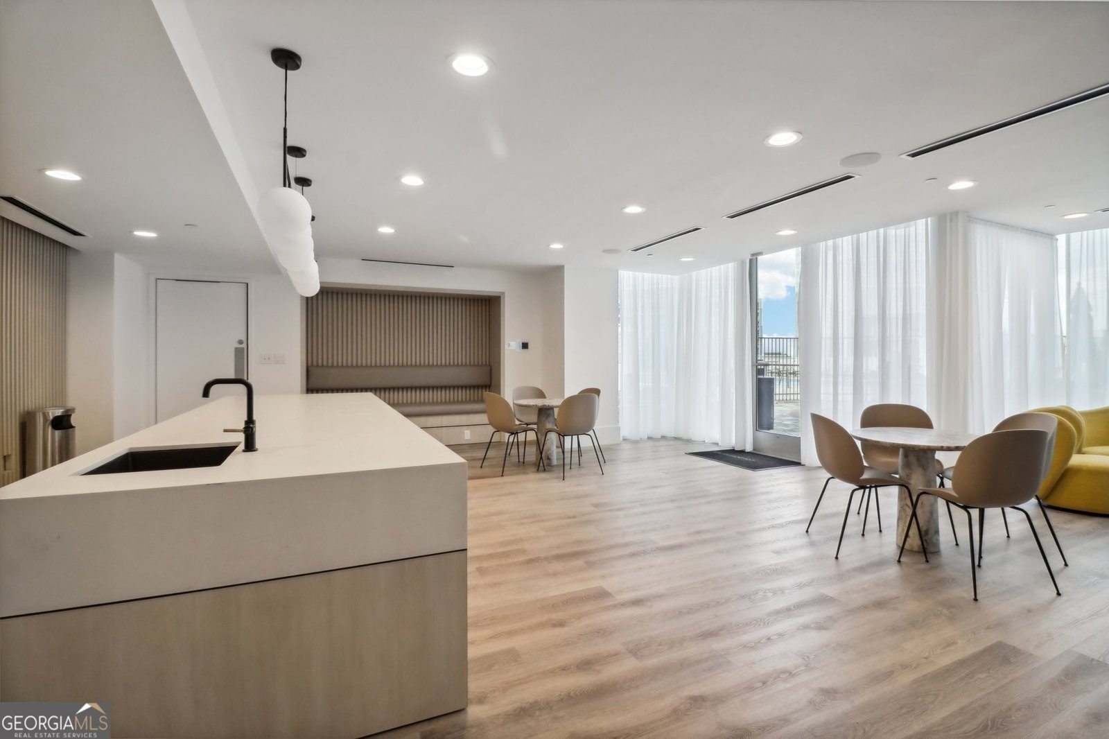 3324 Peachtree Road Atlanta - 32