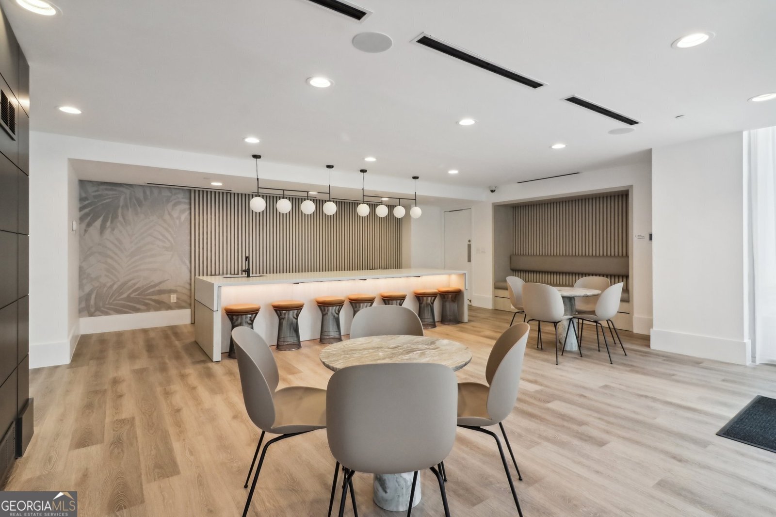 3324 Peachtree Road Atlanta - 33