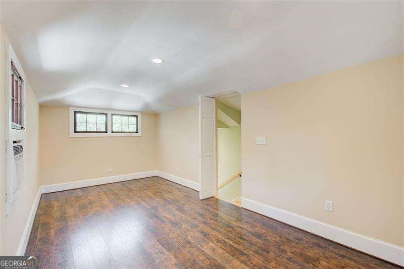 875 White Street Atlanta - 33