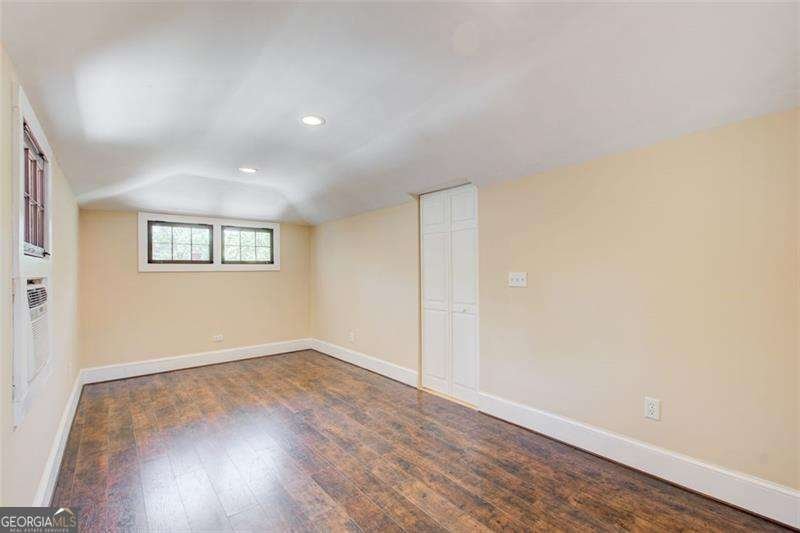 875 White Street Atlanta - 34