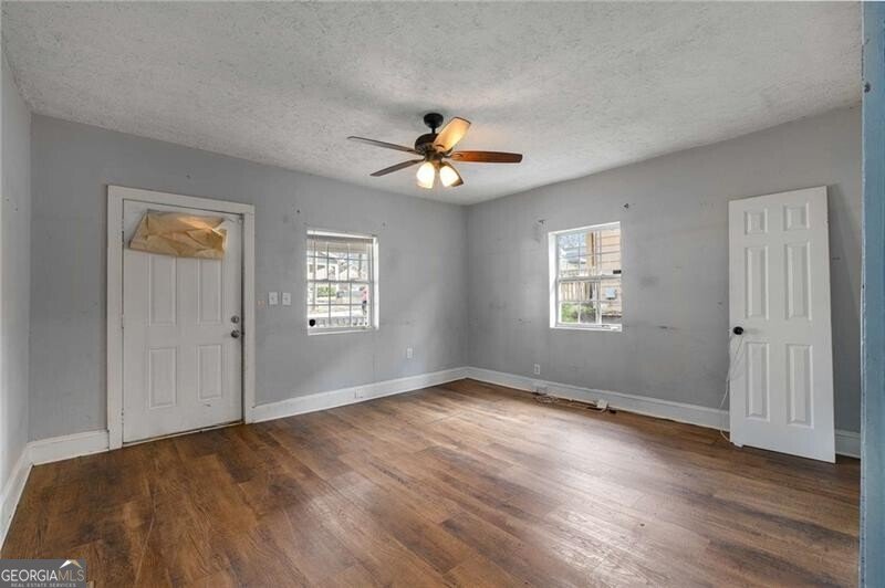 1090 Harwell Street Atlanta - 4