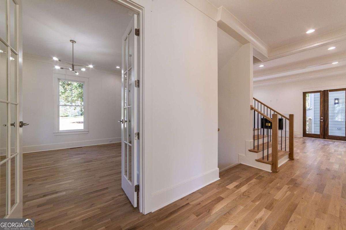 585 Sherwood Road Atlanta - 18