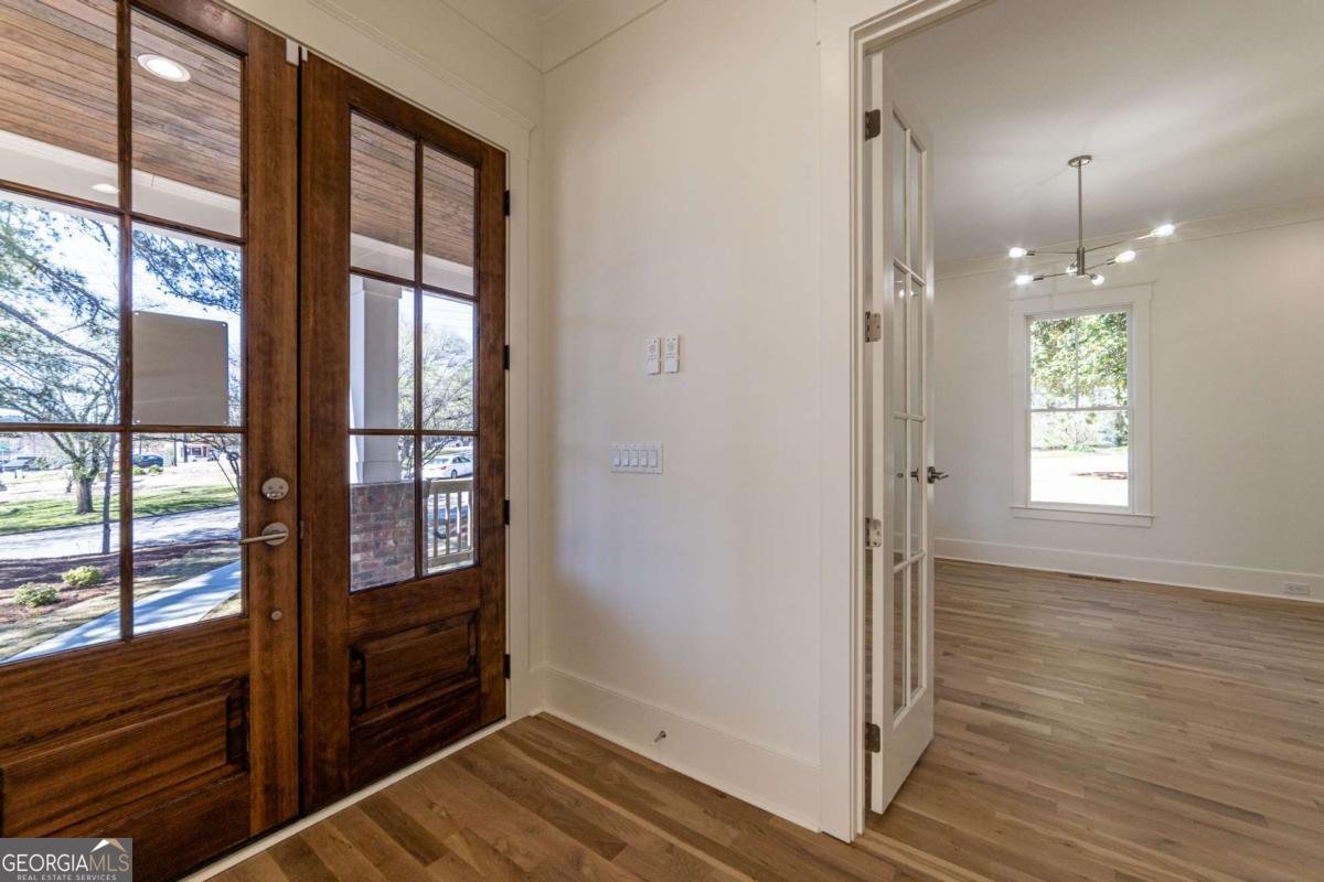 585 Sherwood Road Atlanta - 19