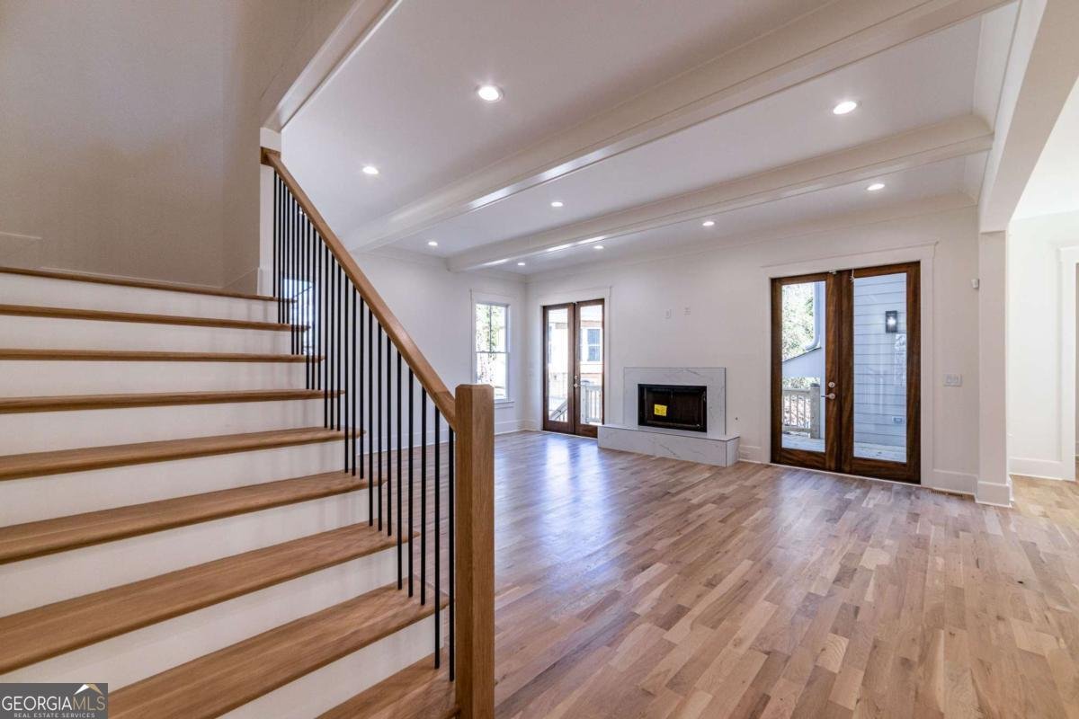 585 Sherwood Road Atlanta - 37