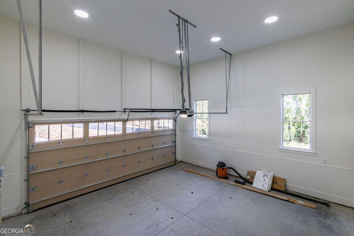585 Sherwood Road Atlanta - 54