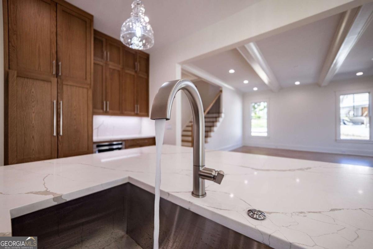 585 Sherwood Road Atlanta - 57