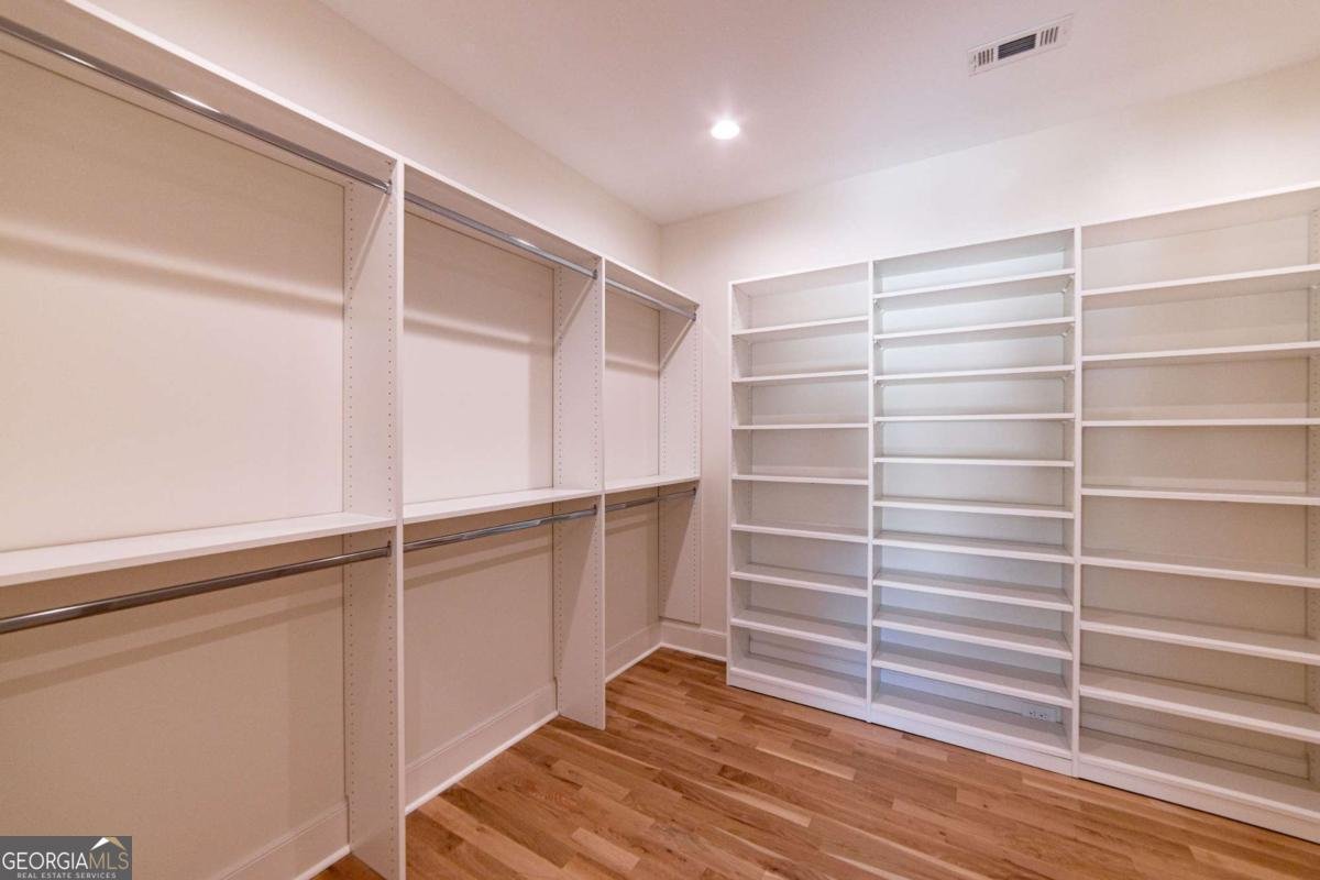 585 Sherwood Road Atlanta - 69
