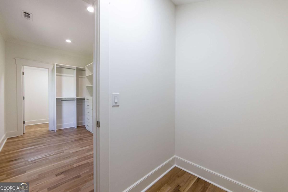 585 Sherwood Road Atlanta - 79