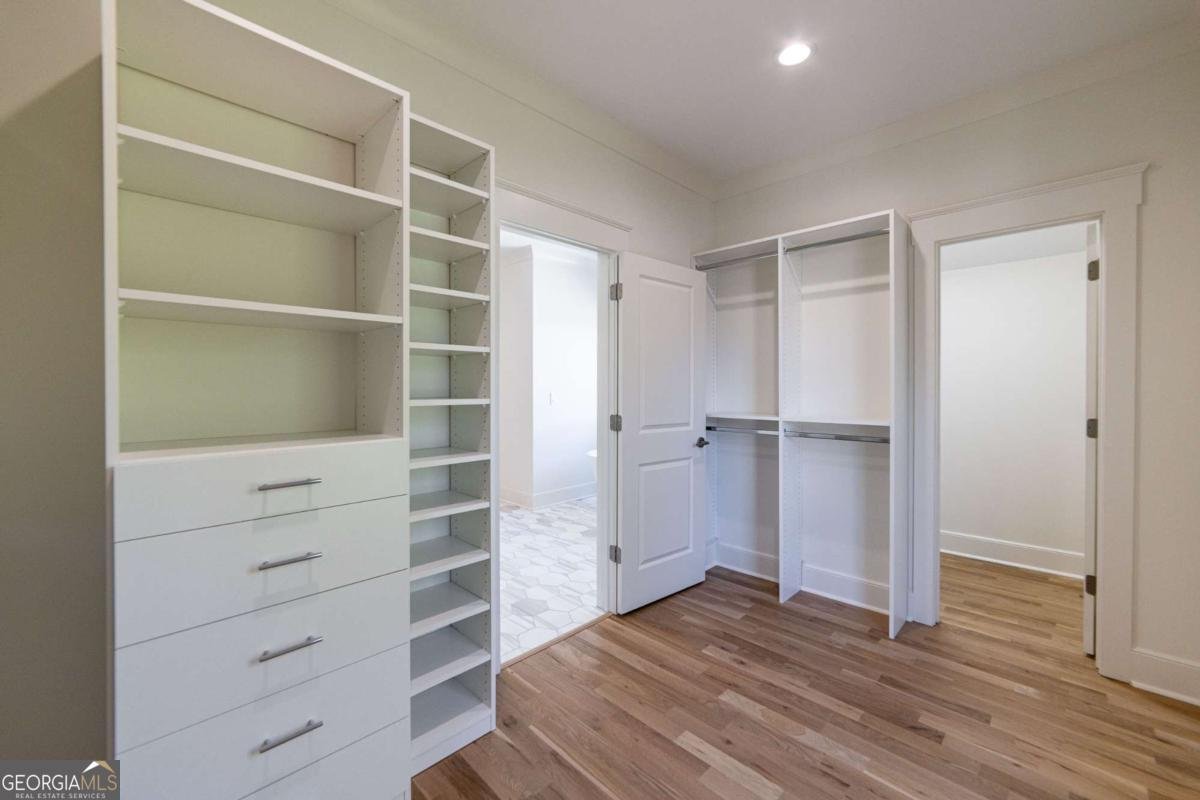 585 Sherwood Road Atlanta - 80