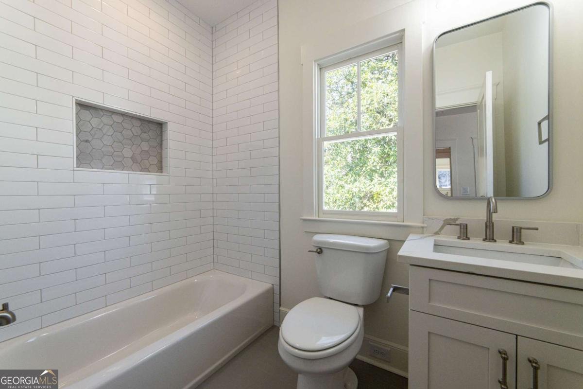 585 Sherwood Road Atlanta - 91