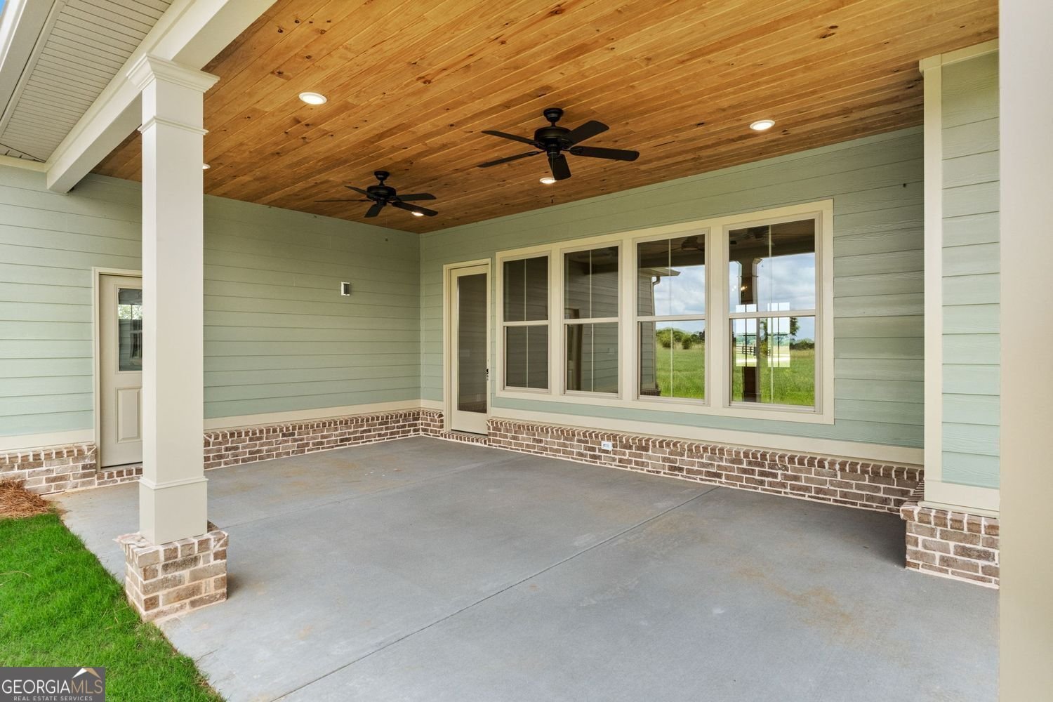 272 Community House Road Barnesville - 44