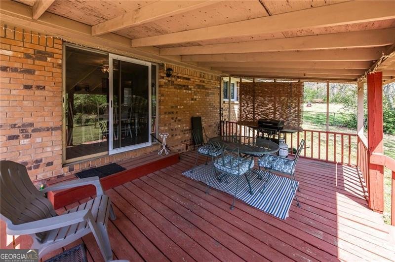 6348 Garnet Drive Douglasville - 6