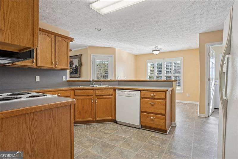 115 Dearing Woods Way Covington - 8