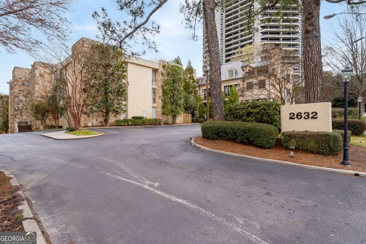 2632 Peachtree Road Atlanta - 1