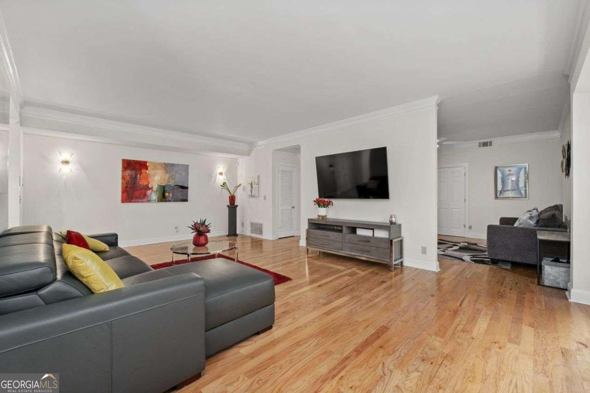 2632 Peachtree Road Atlanta - 13