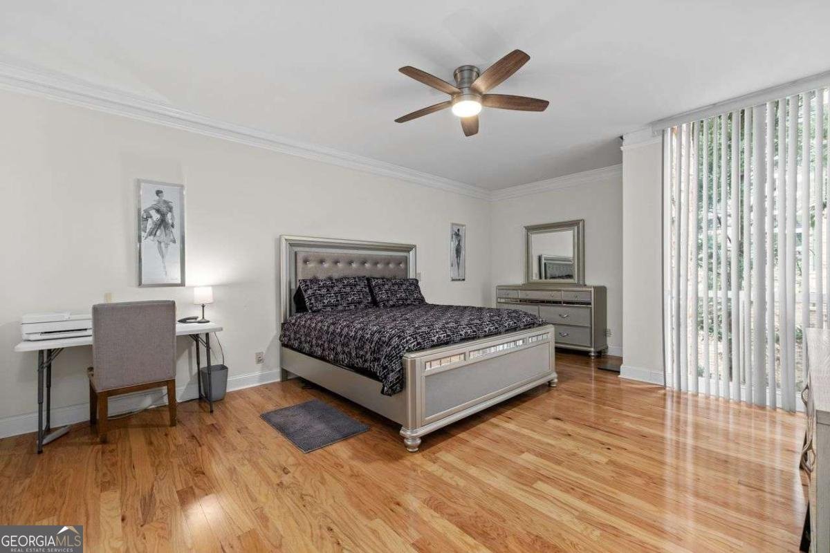 2632 Peachtree Road Atlanta - 23