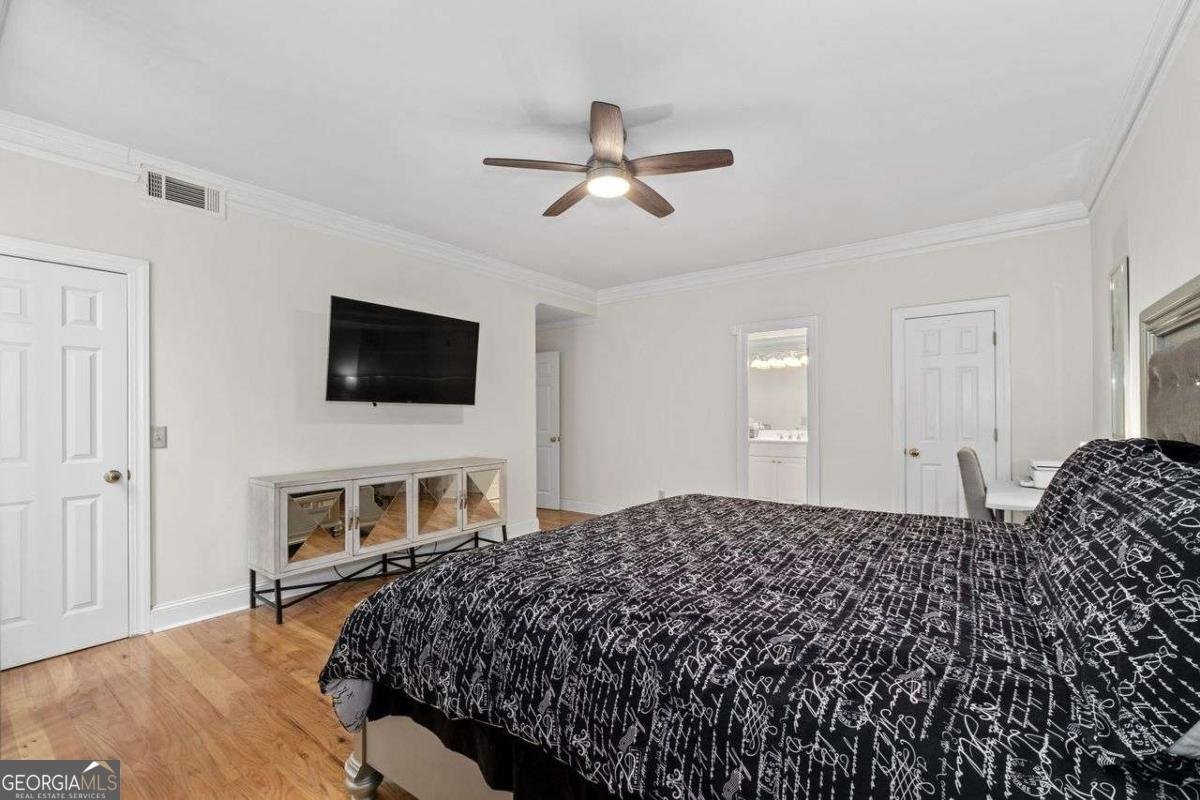 2632 Peachtree Road Atlanta - 25